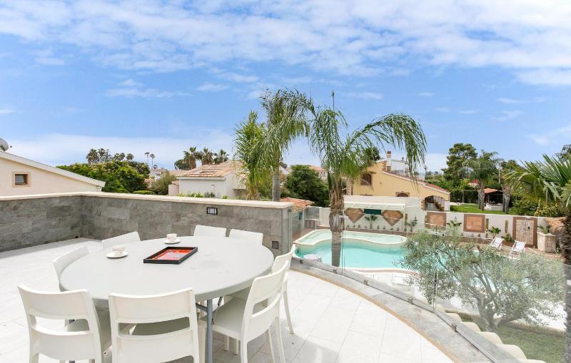 Amazing Home In Punta Milocca - image 4