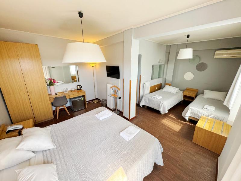 Quadruple Room image 1