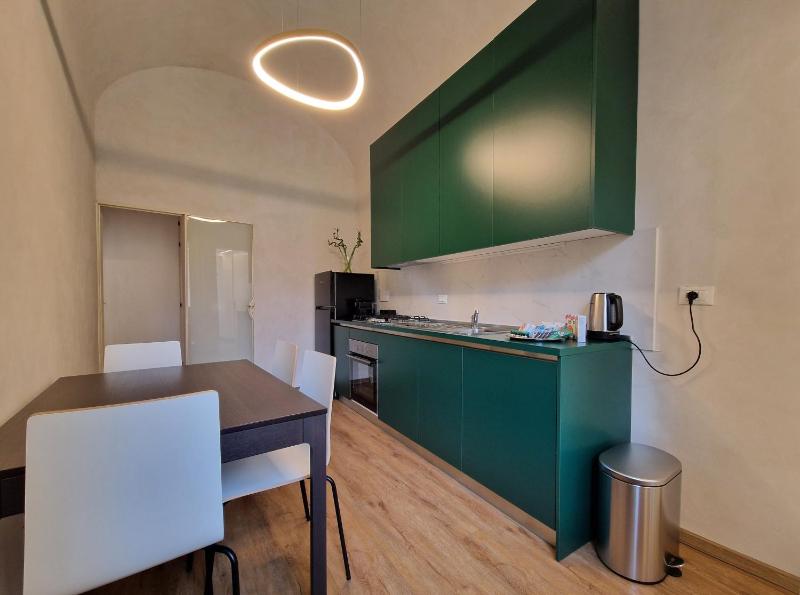 One-Bedroom Apartment image 4