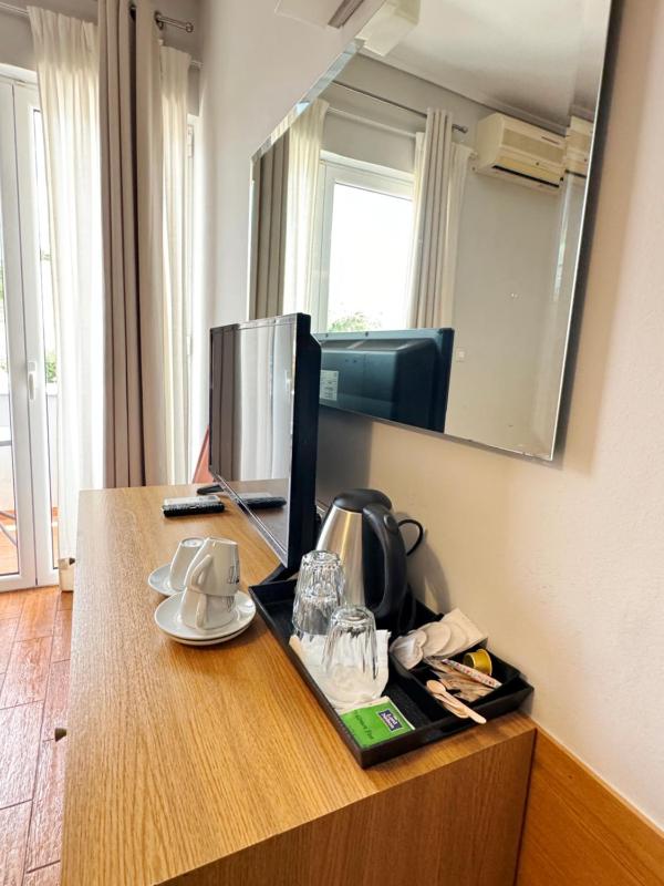 Economy Double Room with extra bed image 2