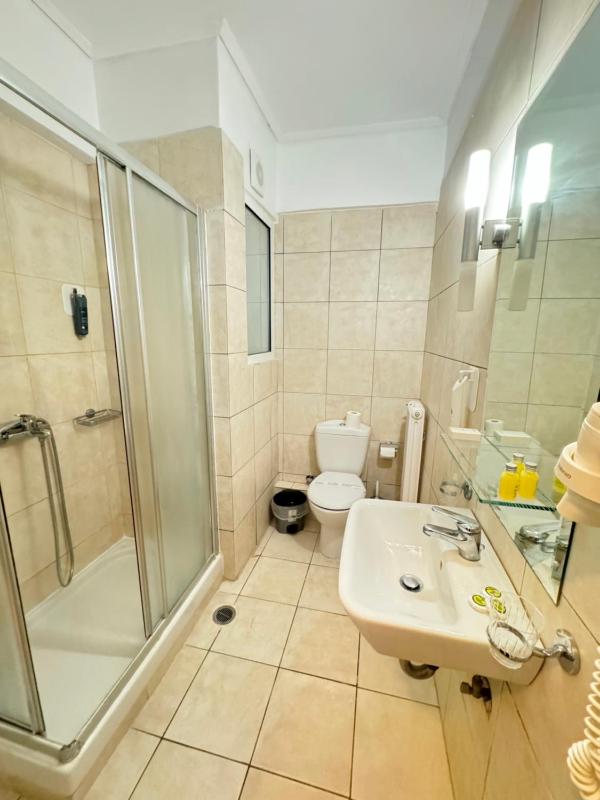 Superior Triple Room with Sea View image 2