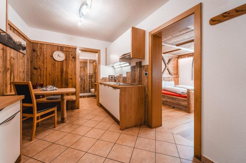One-Bedroom Apartment image 1