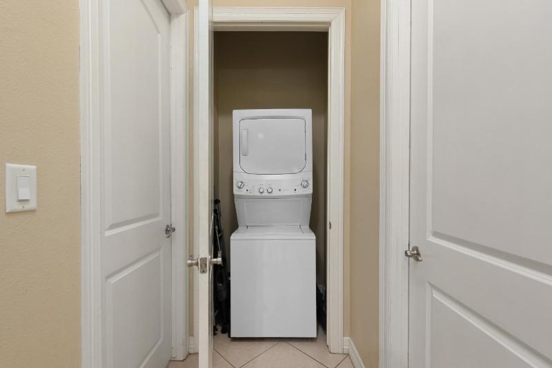 Beautiful 2 Bed 2 bath 1st Floor condo by beach with Pool - image 20