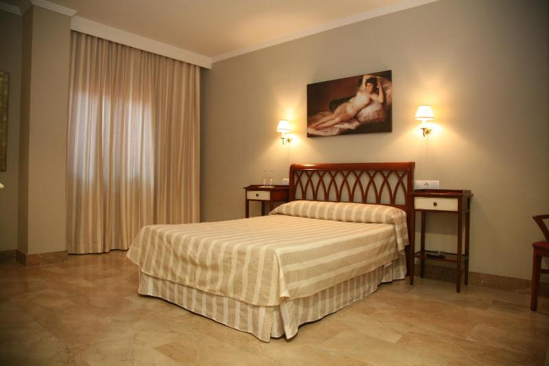 Double or Twin Room image 2
