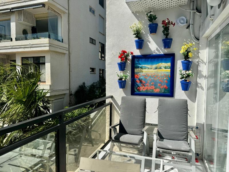 Apartment with View and Balcony image 2