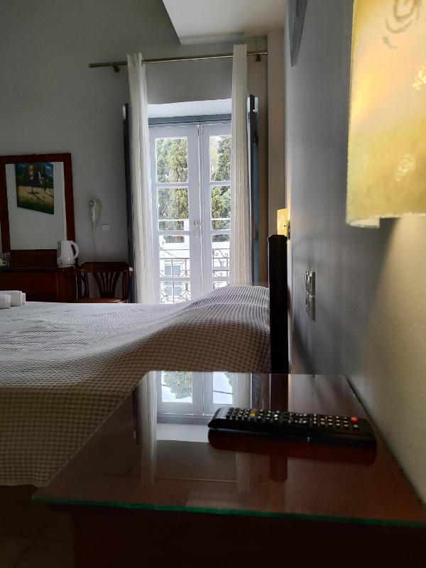 Deluxe Double or Twin Room with Balcony image 2
