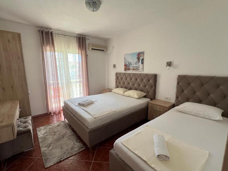 Kontiki Apartments - image 9