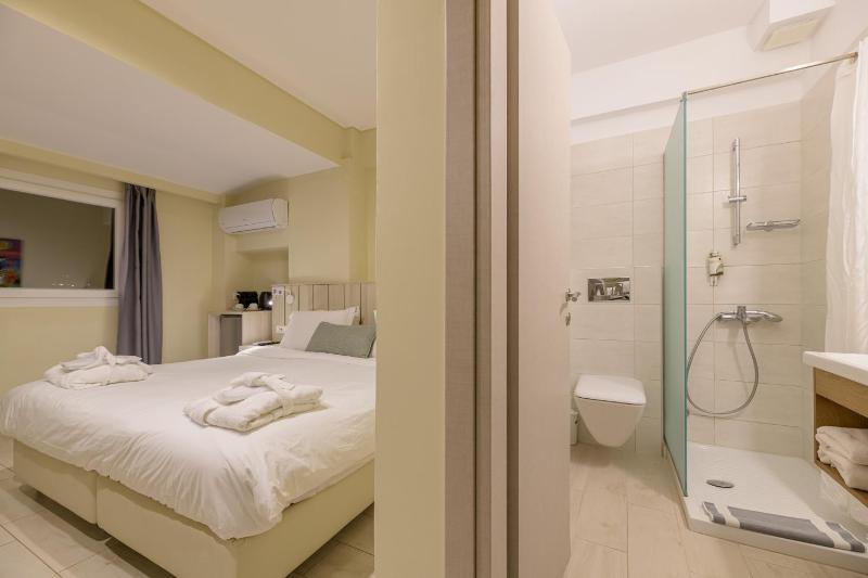 Double or Twin Room with Side Sea View image 1