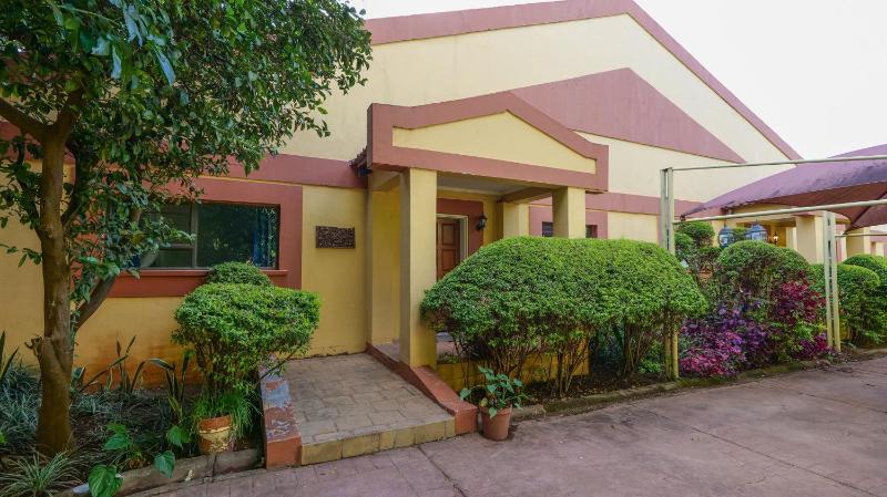 Ellis Accommodation - image 9