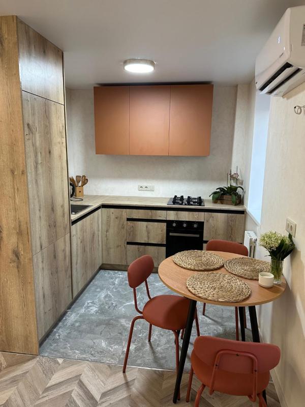 One-Bedroom Apartment image 1