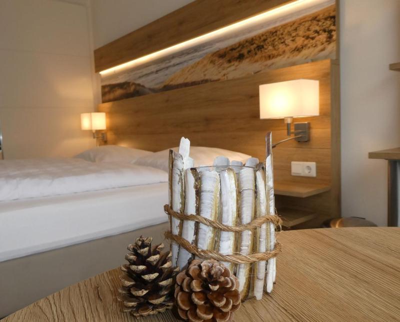 Double Room with Terrace image 3