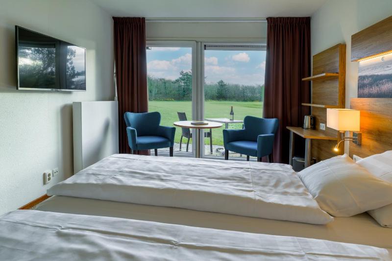 Double Room with Terrace image 2