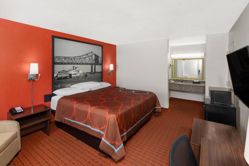King Room - Non-Smoking image 4