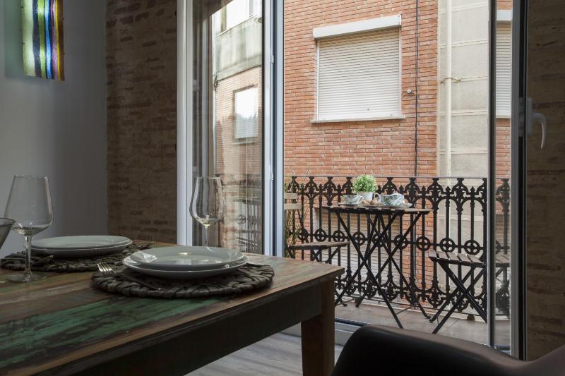 Quart Apartment - image 12