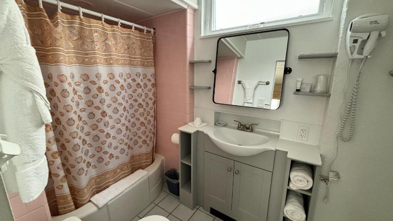 Standard Double Room (2 Adults + 2 Children) image 3