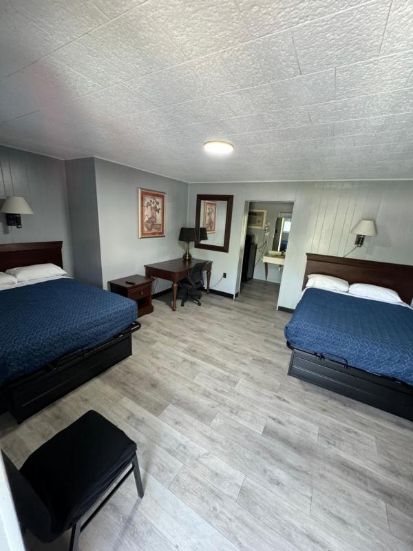 Double Room image 2