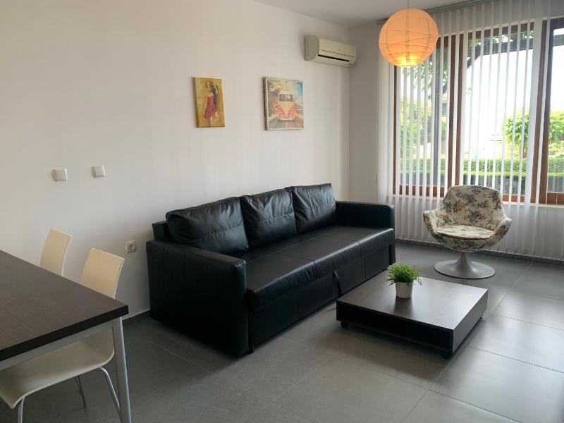 Studio with Balcony image 1