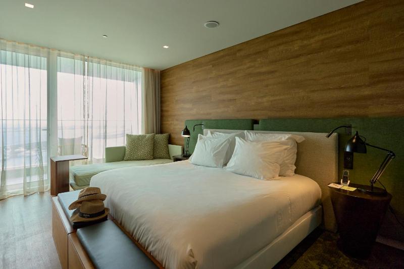 Deluxe Double Room with Sea View image 1