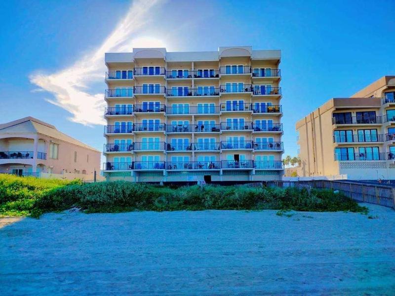 One-Bedroom Apartment image 2