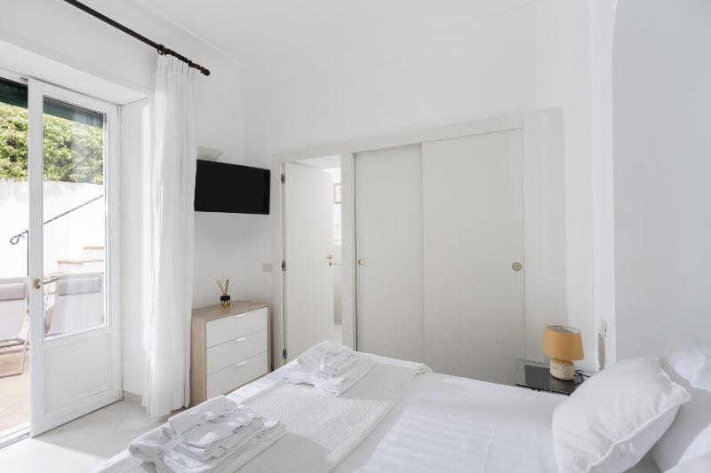 Standard Apartment image 4