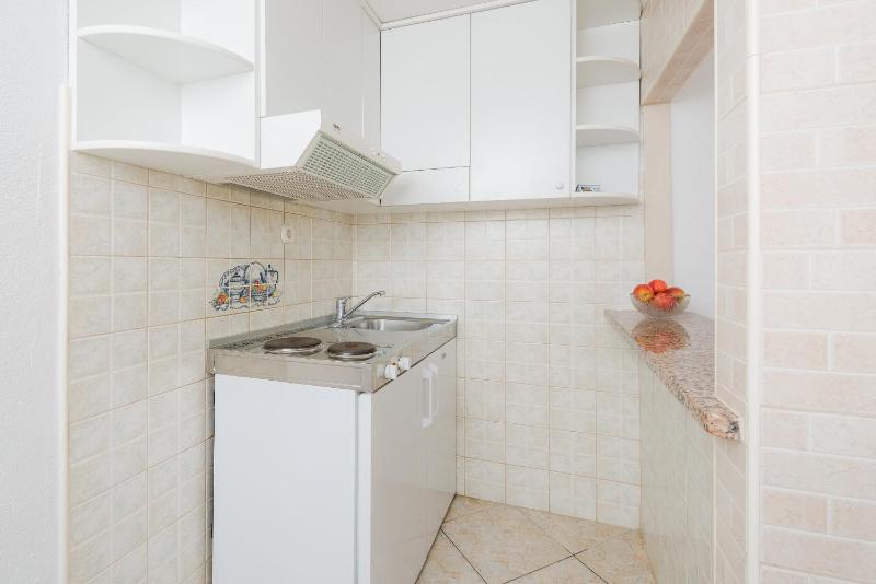 One-Bedroom Apartment image 3
