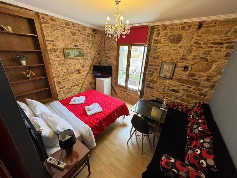 Twin Room image 2