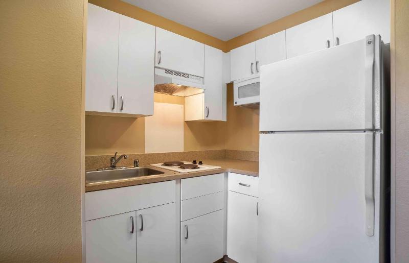One Bedroom Suite - Non-Smoking image 3