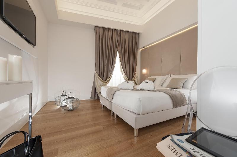 Superior Double or Twin Room image 4