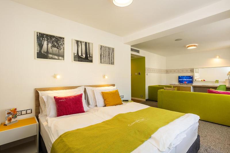 One-Bedroom Apartment image 1