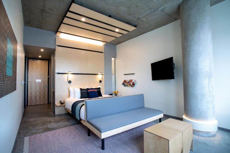 Double Room image 2