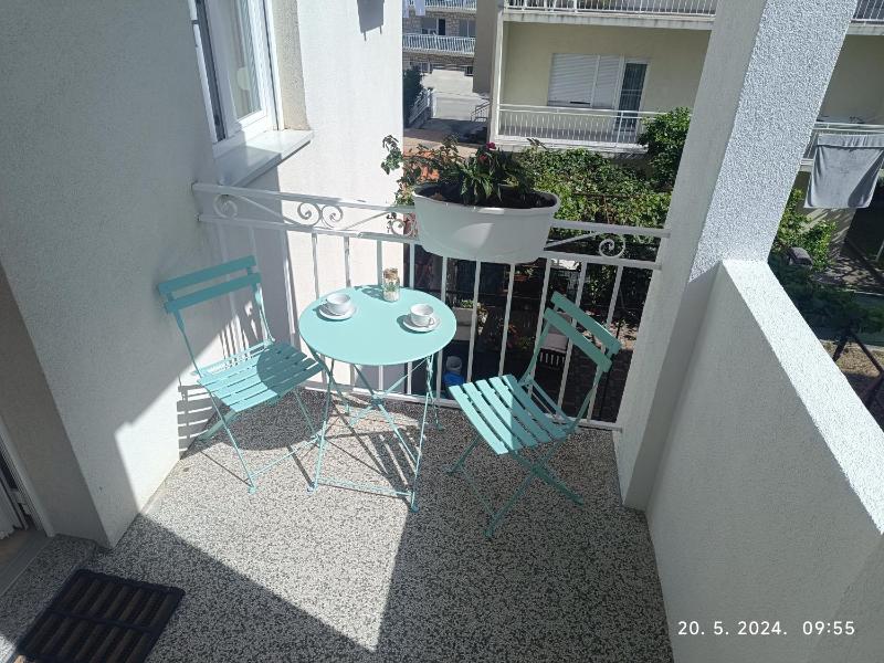 Studio Apartment 3e - image 8