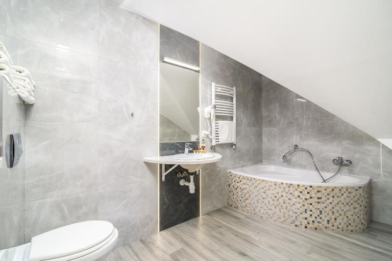 Family Room with Two Bedrooms image 2