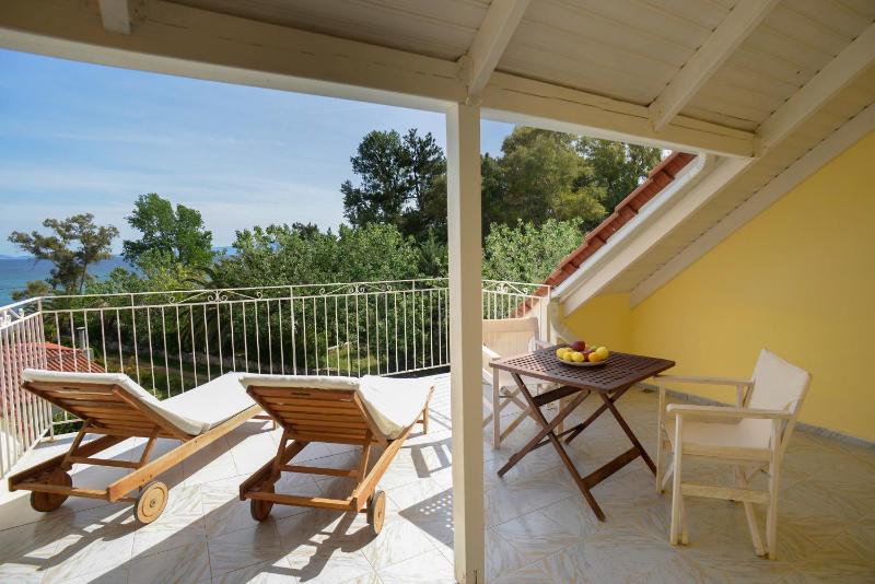 Superior Apartment - Split Level with Sea View image 2