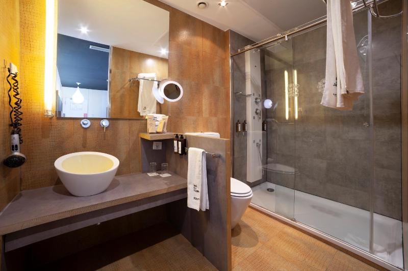 Double Room with Terrace image 2