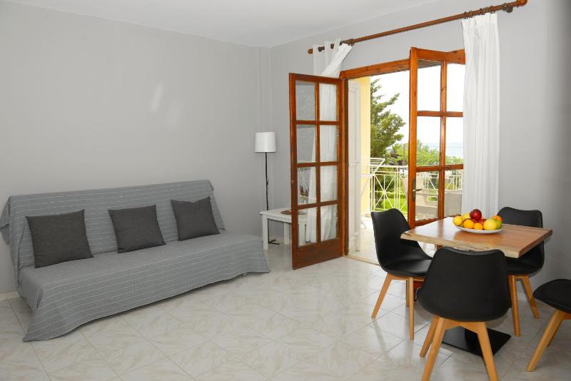 Family Apartment with Sea View image 4