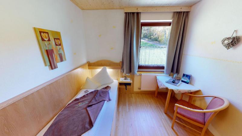 Single Room image 1
