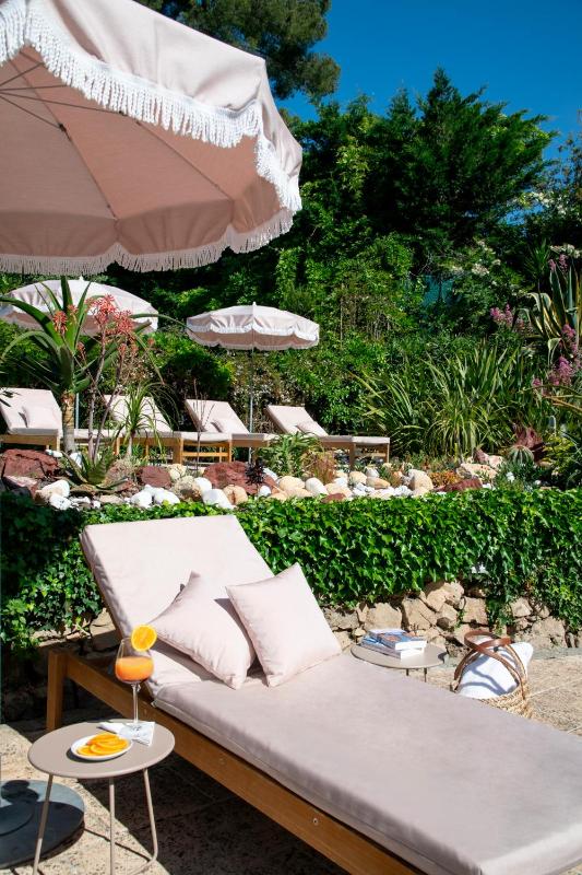 Deluxe Double Room with Terrace or Balcony image 2