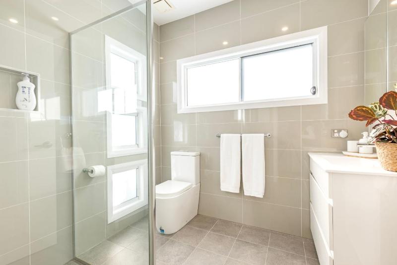3 Pillars - Pet Friendly - 4 Mins Walk to Beach - image 4
