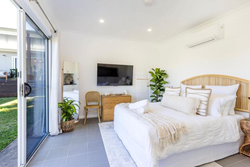3 Pillars - Pet Friendly - 4 Mins Walk to Beach - image 39