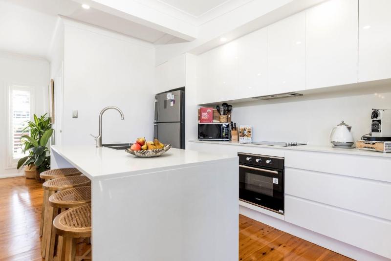 3 Pillars - Pet Friendly - 4 Mins Walk to Beach - image 33