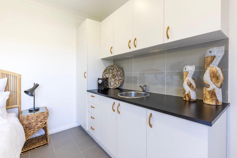 3 Pillars - Pet Friendly - 4 Mins Walk to Beach - image 17