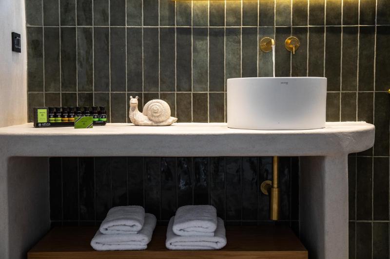 Superior Suite image 2