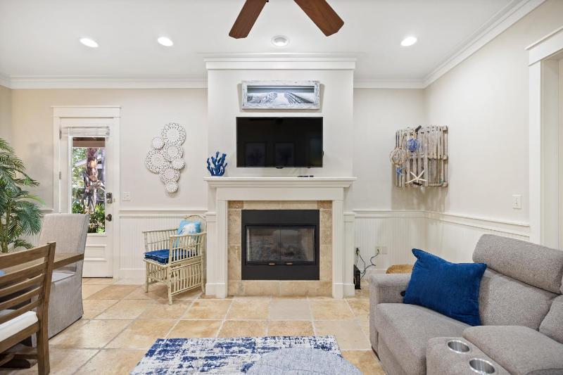 2465 Bungalo Home - image 34