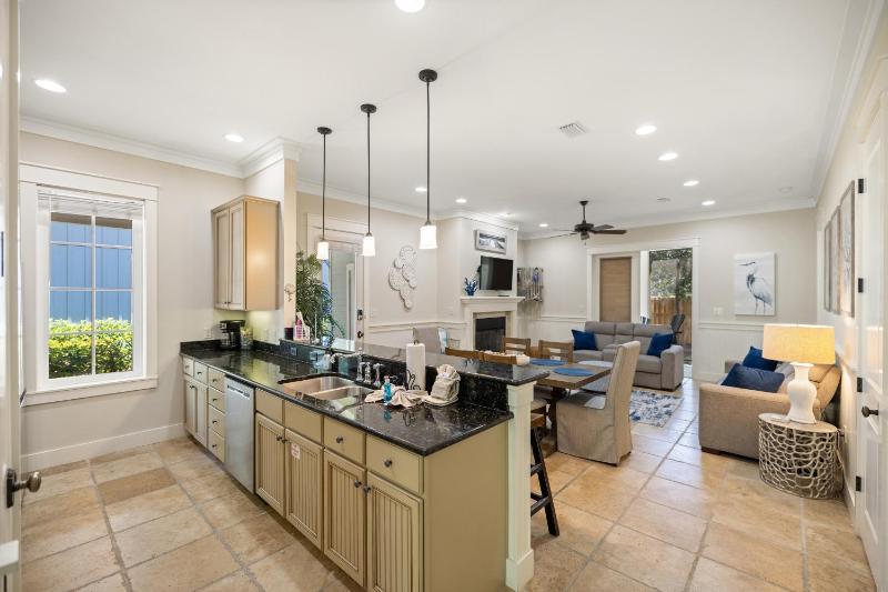 2465 Bungalo Home - image 8
