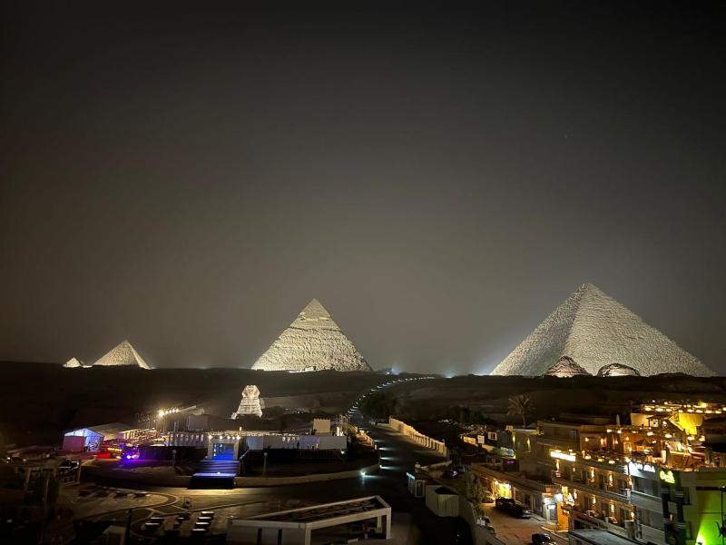 Pyramids Island - image 1