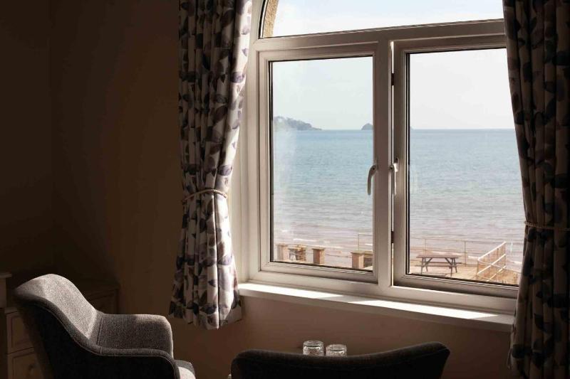Standard Double Room with Sea View image 1