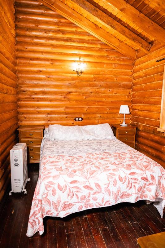 Deluxe Bungalow image 3