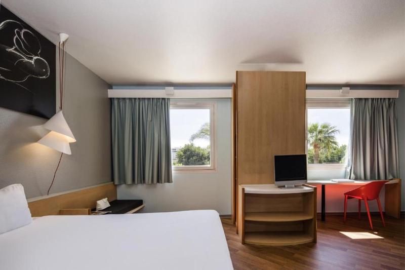 Premium Room image 2