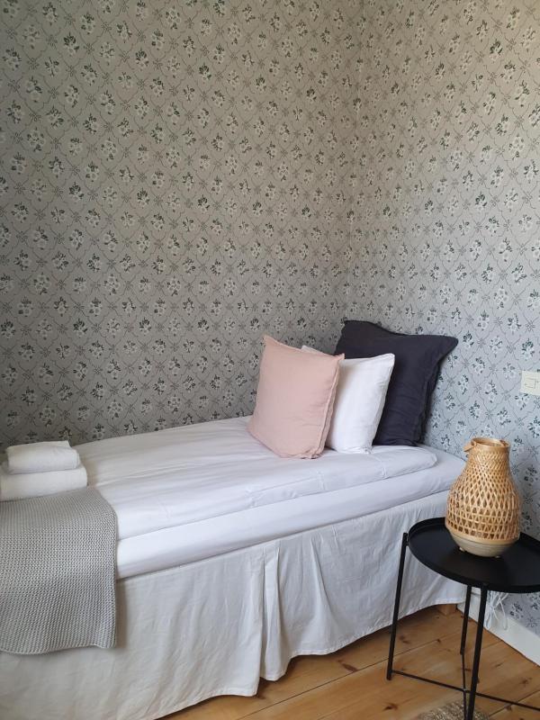 Standard Single Room image 3