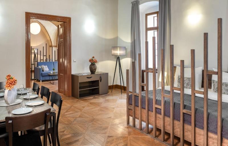  Luxury Two Bedroom Apartment image 3